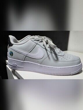 Nike Air Force 1 Low-Top Sneaker Size 7.5